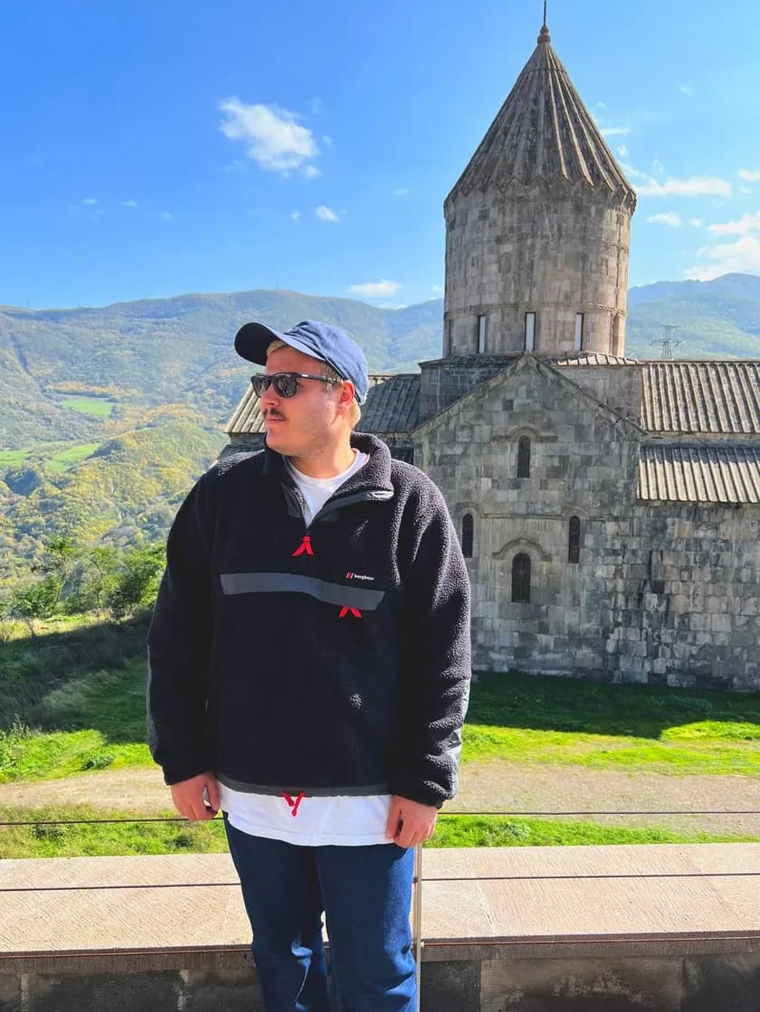 Сергей у Татевского монастыря